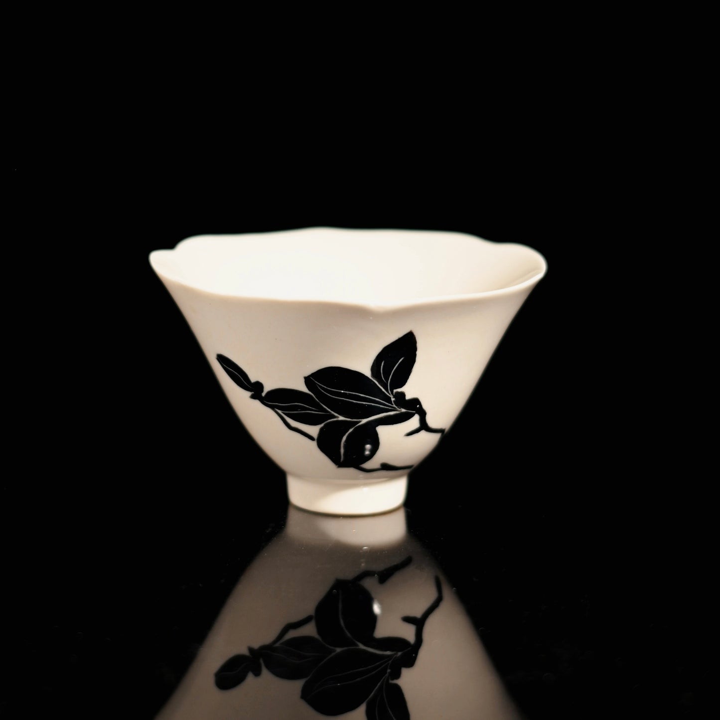 Hand-Painted Magnolia Ash Glaze Flower-Rim Conical Tea Cup