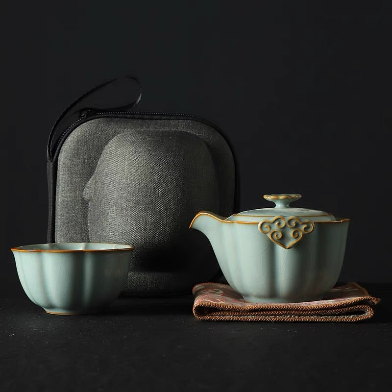Gray-Blue Ru Kiln Ruyi Hand-Grip Teapot / Tea Sets