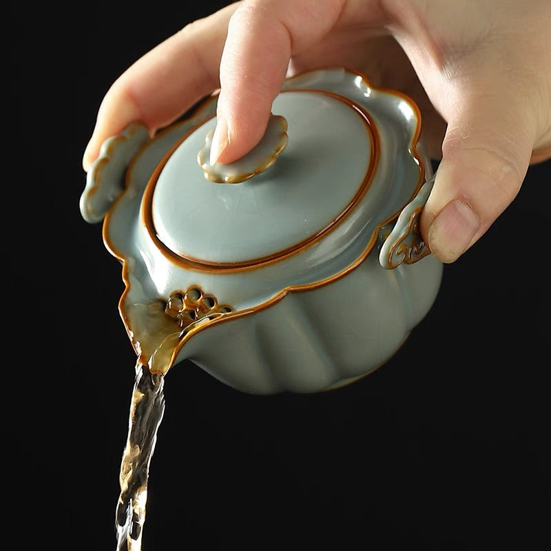 Gray-Blue Ru Kiln Ruyi Hand-Grip Teapot / Tea Sets