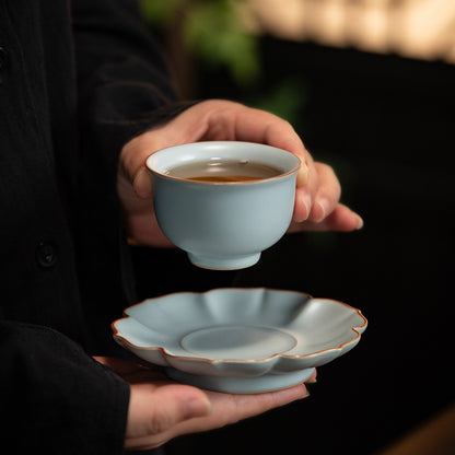 Sonnenblumen-Rand Hellblaue Ru-Porzellan-Untertasse für Teetasse des Gastgebers