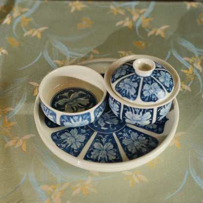 Antique-Style Blue And White Porcelain Hand-Painted Peony Tea Tray