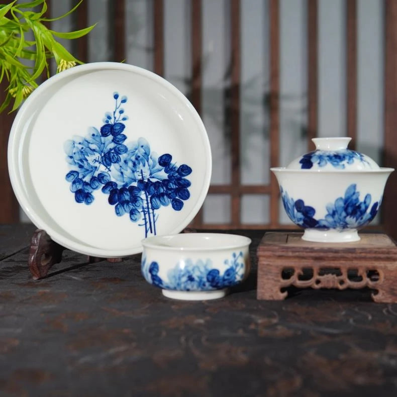 Jingdezhen Underglaze Blue-and-White Hand-Painted Peony Gaiwan 120ml