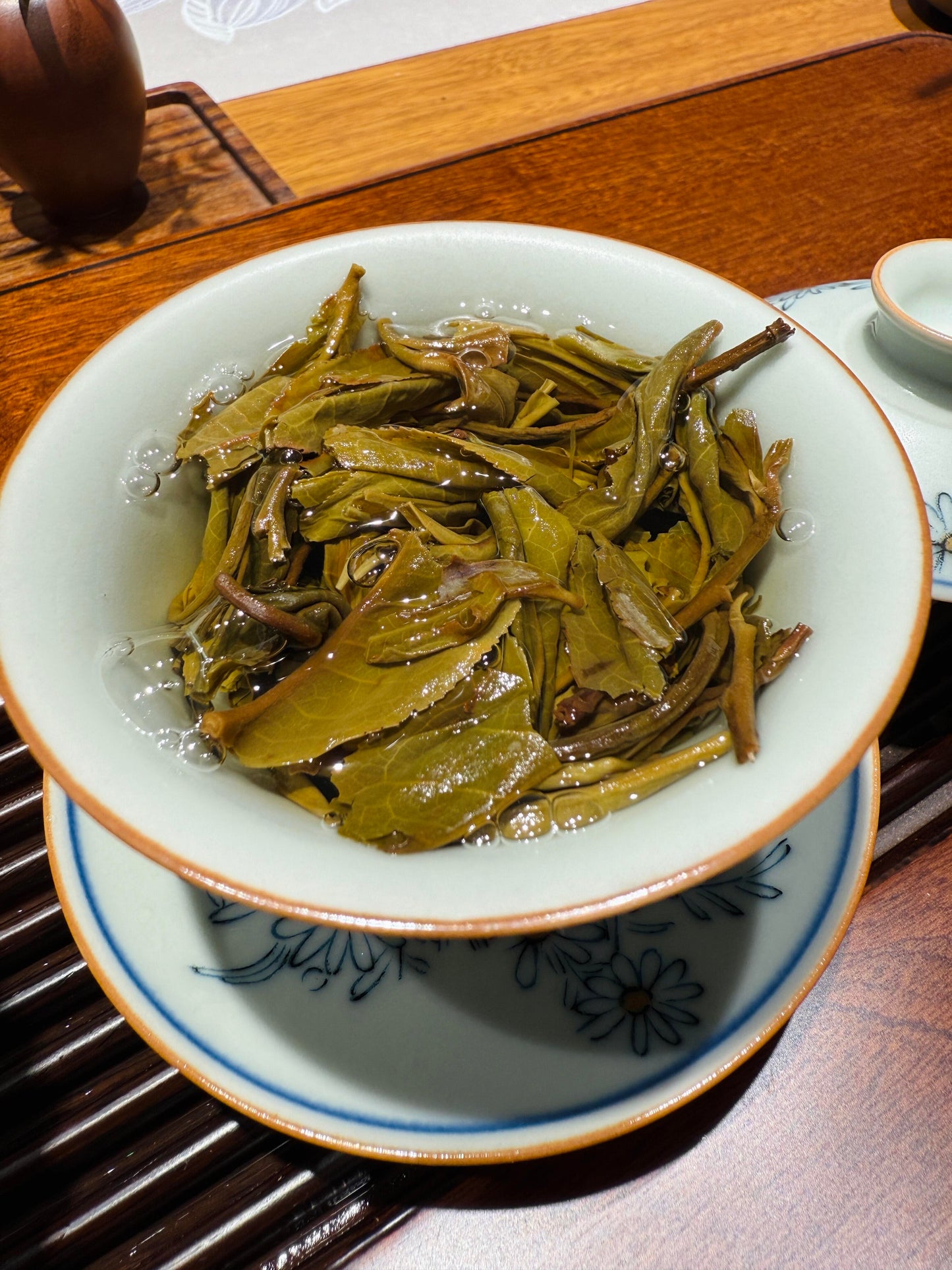 2015 Roher Pu-erh „Bingdao“ Drachenperlen-Tee