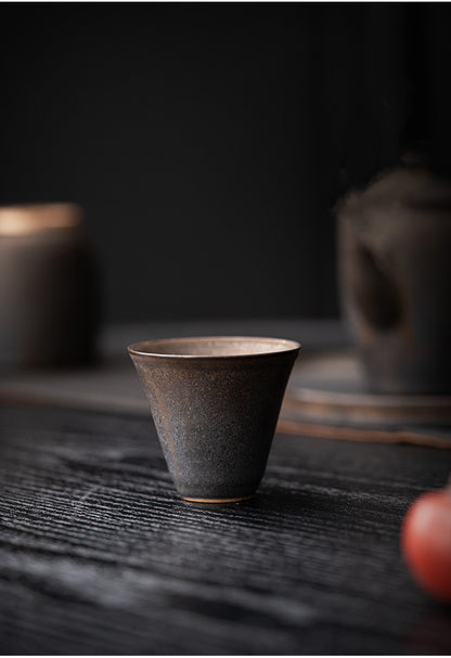 Keramik-Teeset im Wabi-Sabi-Stil mit vergoldeter Rostglasur