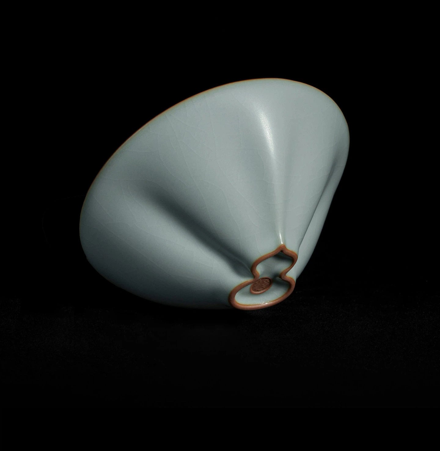 Ru Kiln Crackle-Glaze “Hidden Gourd” Douli Teacup