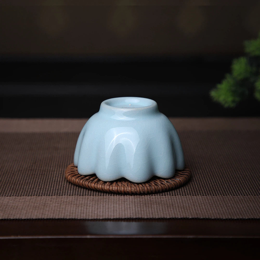 Ru Ware Sky Blue Lotus Teacup with Sesame Nail Bracket Marks 100ML