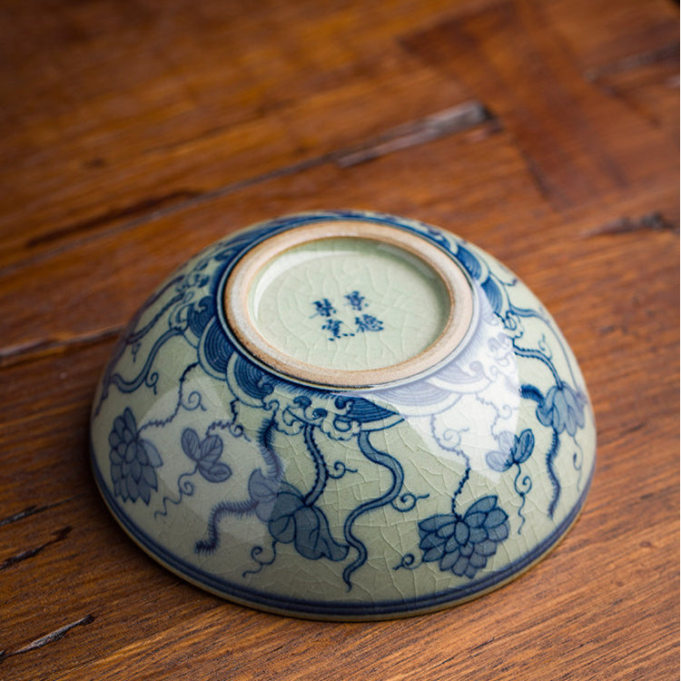 Blue and White Porcelain Hand-Painted Lotus Pu'er Master Teacup 90ml