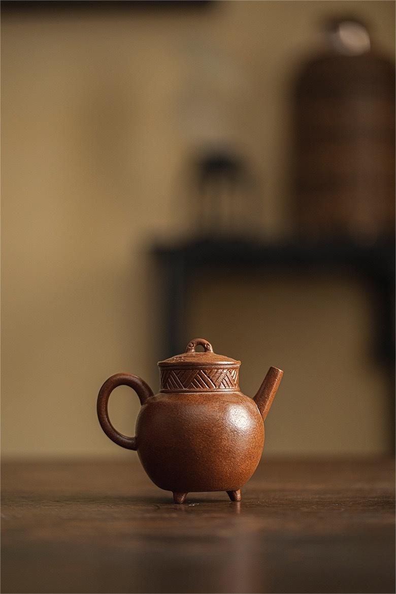 Vintage 3-Footed Rough Ceramic Tea Pot Chado Ware