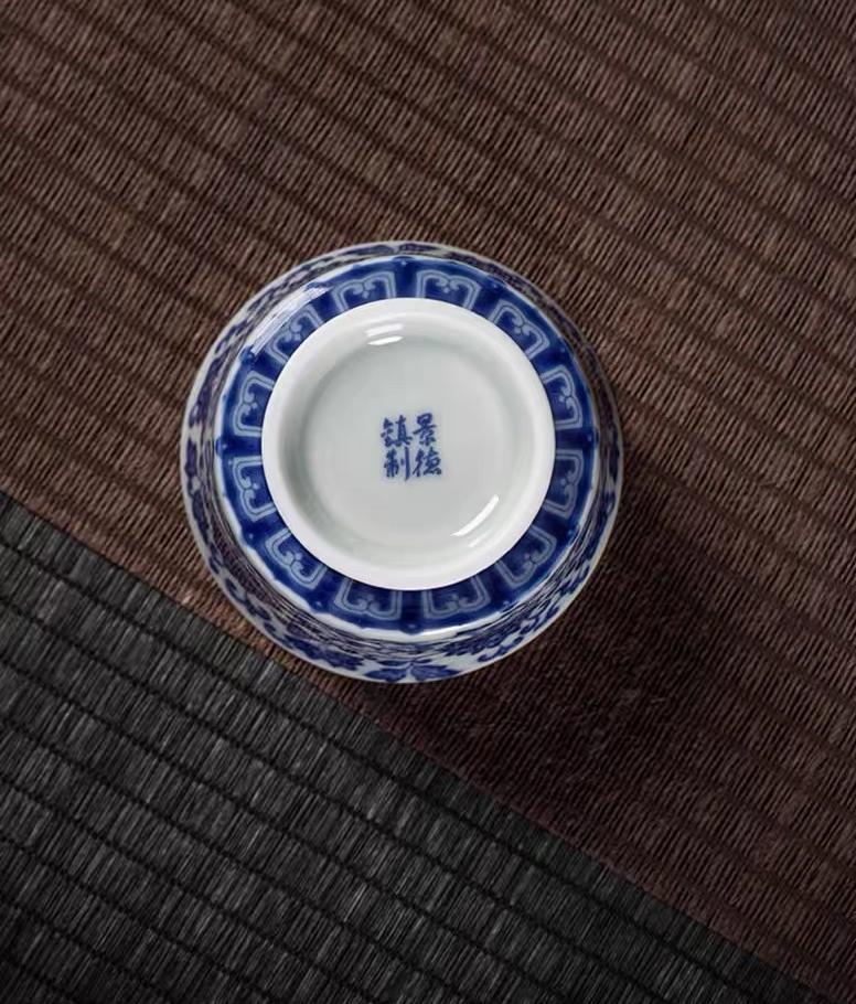 Jingdezhen Blue and White Porcelain Lotus Scrolling Pattern Short-stemmed Tea Cup