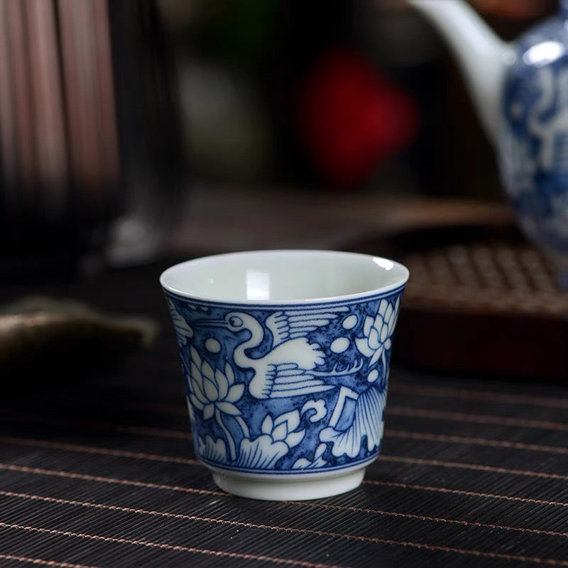 Blue and White Porcelain White Space Technique Lotus and Egret Pattern Horse-shoe Tea Cup