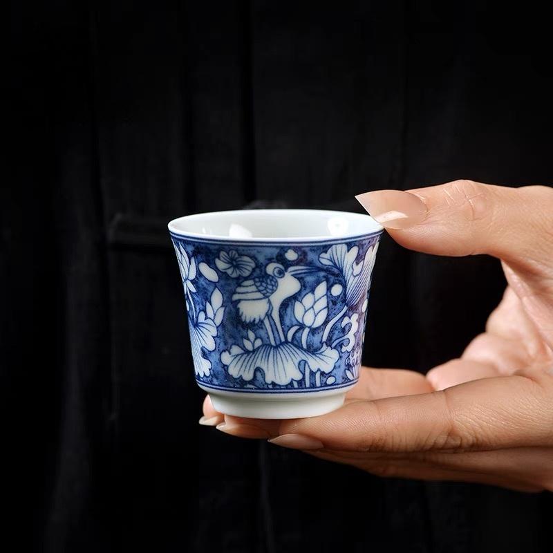 Blue and White Porcelain White Space Technique Lotus and Egret Pattern Horse-shoe Tea Cup