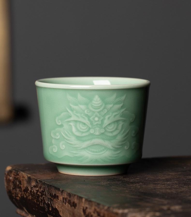 Longquan Celadon Martial Lion Design Hand-carved Host Tea Cup