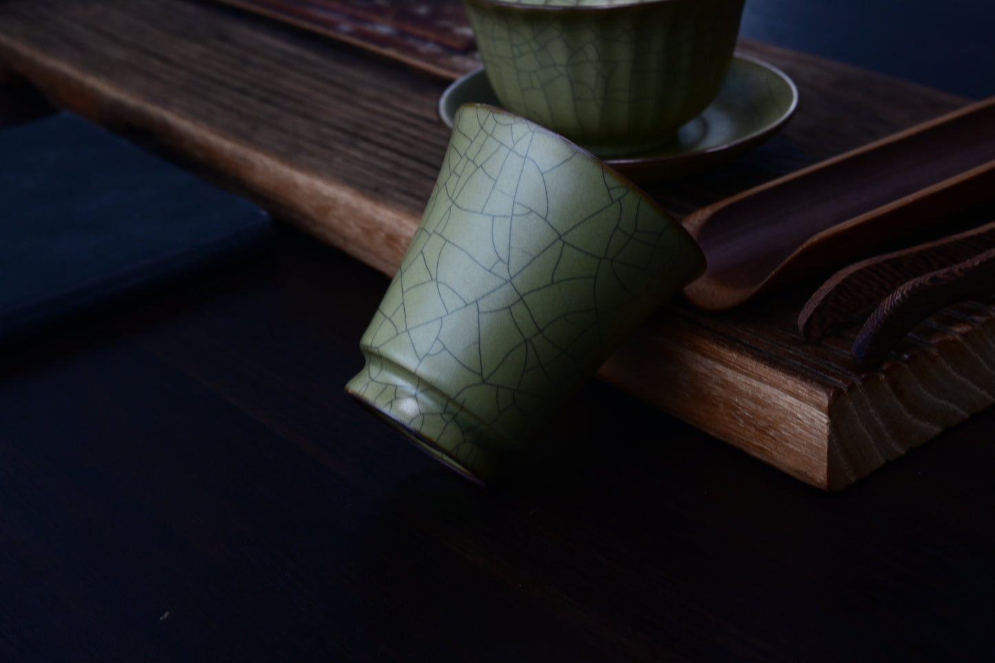 Celadon-Ge Kiln Crackle Pattern "Guifei" Beauty Teacup