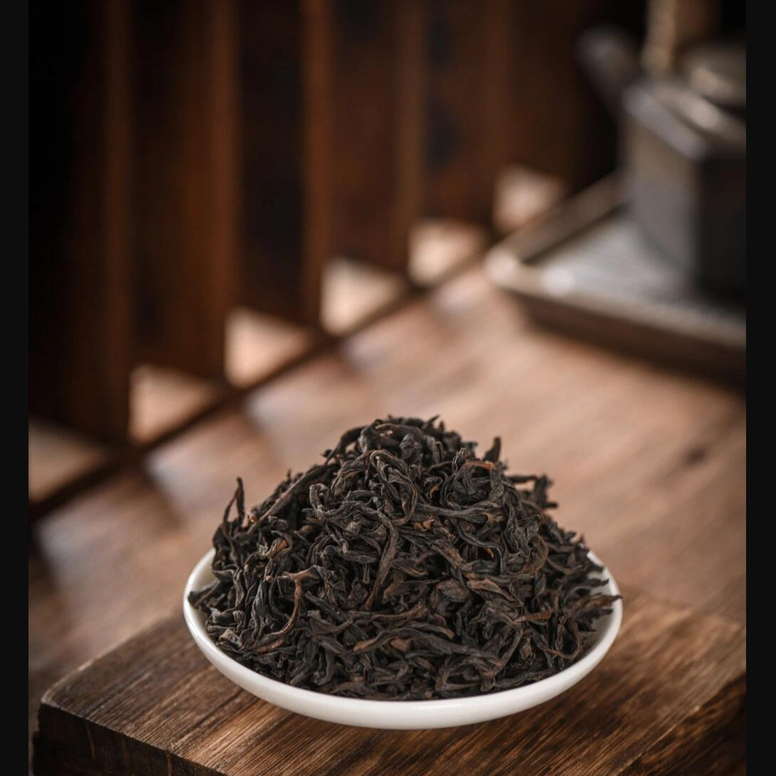 Authentic Wuyi Rock Tea Da Hong Pao with signature rock rhyme, roasted layers, and long-lasting sweetness.