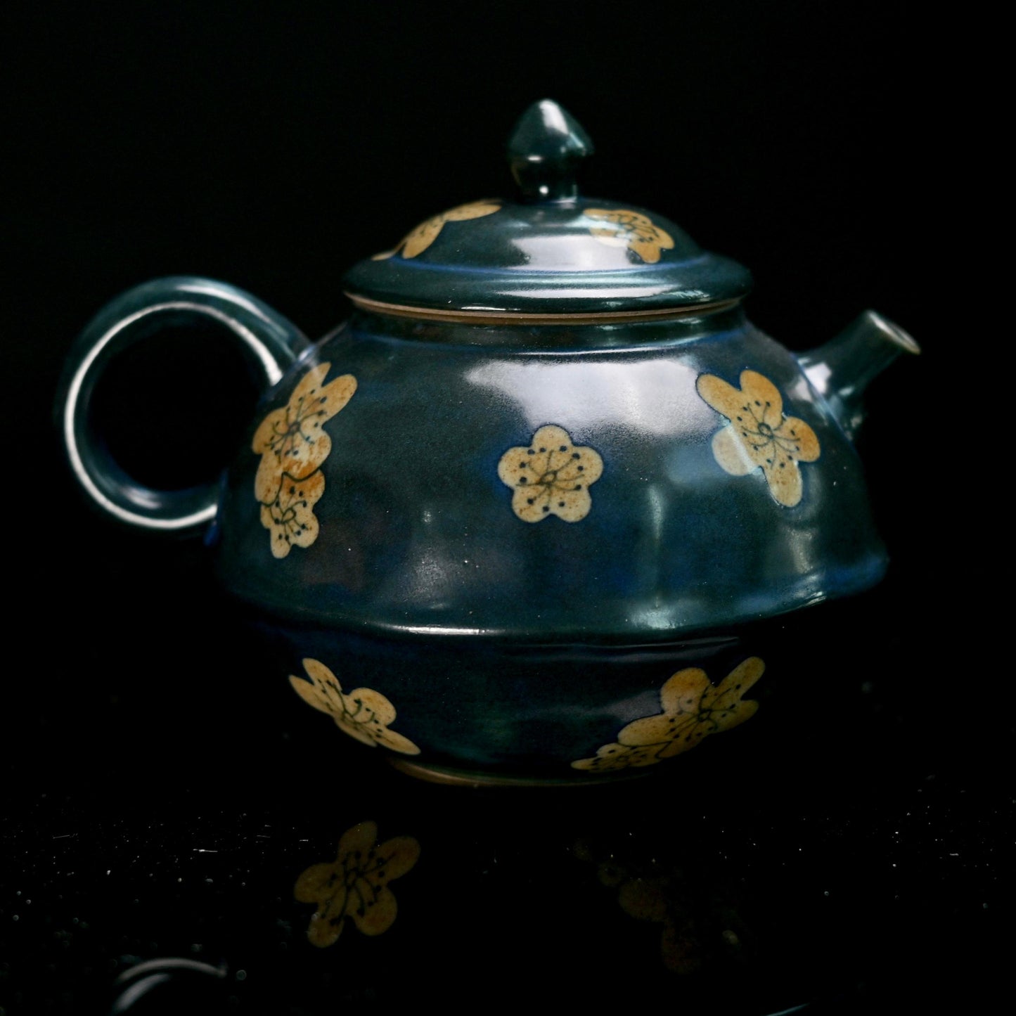 Kohiki Dark Blue Glaze Plum Blossom Painting Teapot Japanese Style Tea Pot