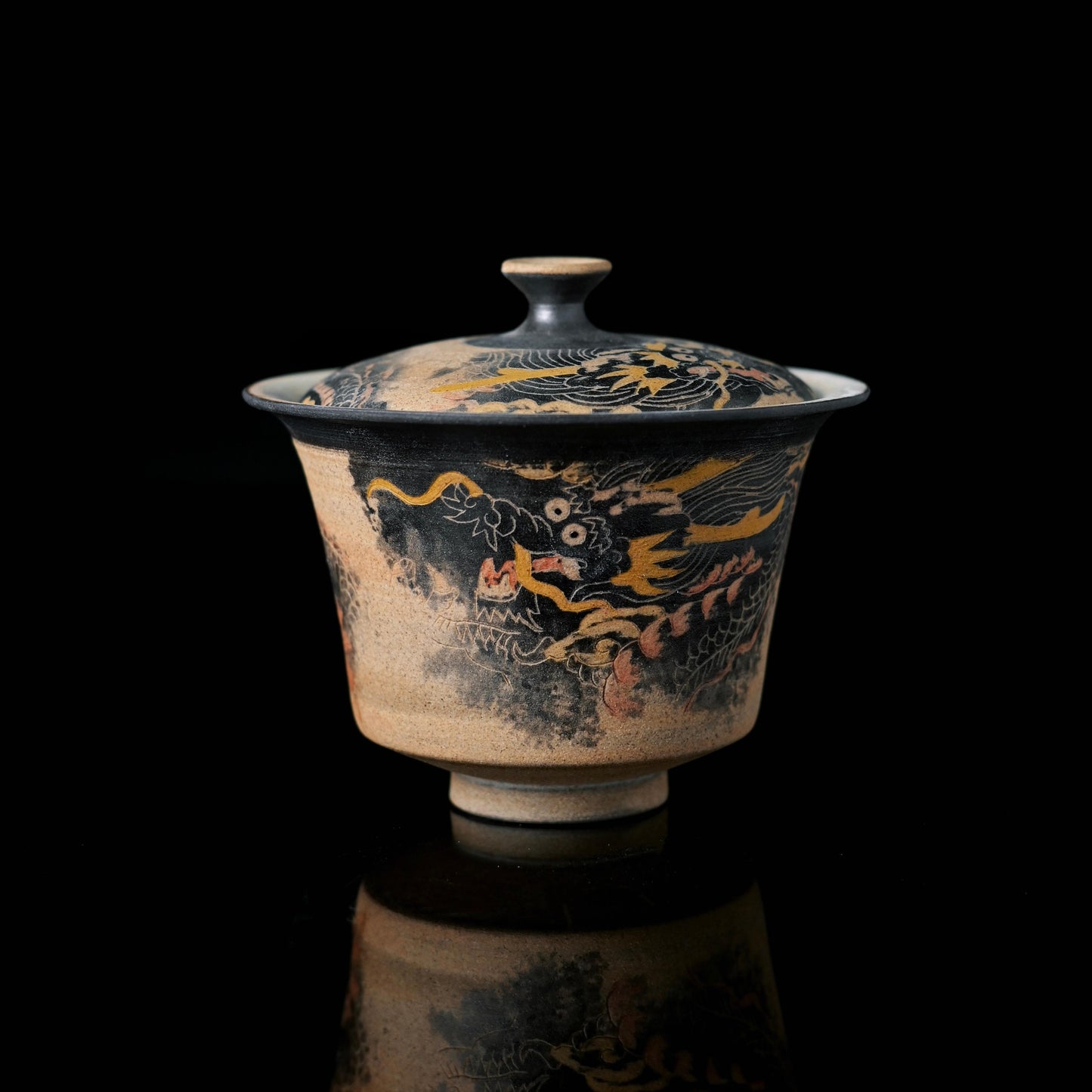 Jingdezhen Hand-carved and Hand-Painted Dragon Clay Gaiwan