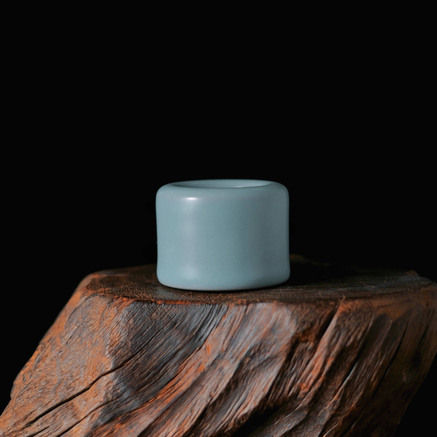 Ru Ware Thumb Ring with Willow-Leaf Crackle Glaze