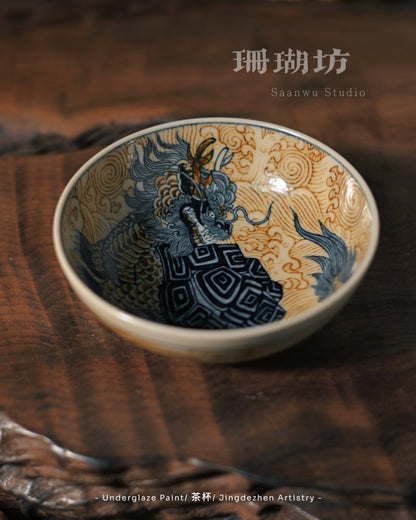 Jingdezhen Handbemalte Unterglasur Golddrachen-Schildkröten Pu-erh Tasse 100ml
