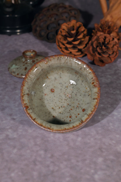 Modern Wabi-sabi ceramic art: Wood-fired Shino Gaiwan set with organic fire-kissed details.