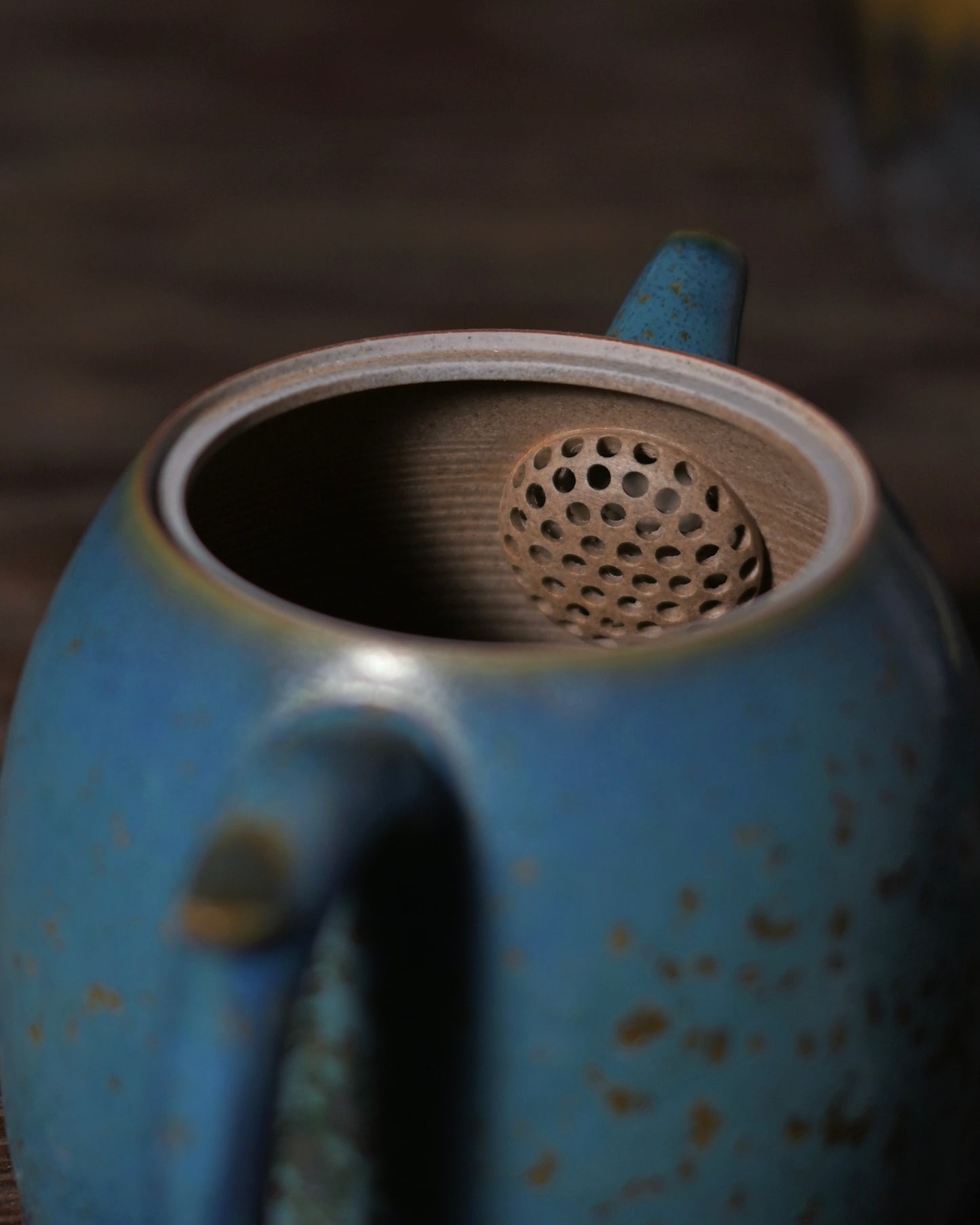 Jun Ware "Qin Quan" Teapot in Pine-Green Celadon 210ml