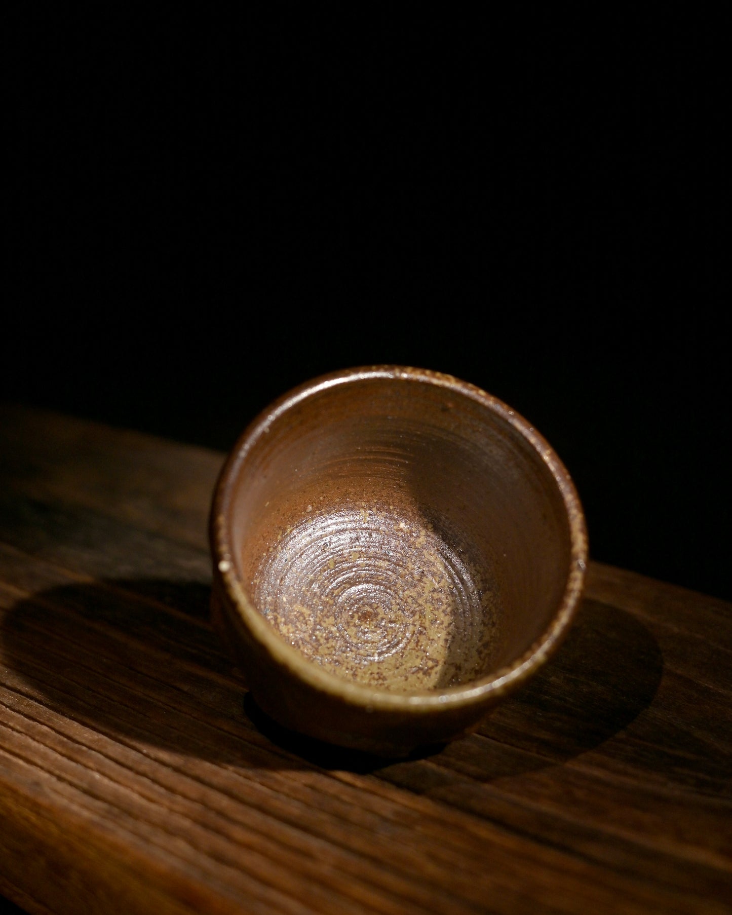 Einzigartige handgemachte Holzofen-Eisen-Ton-Bernsteintropfen-Teetasse 130ml