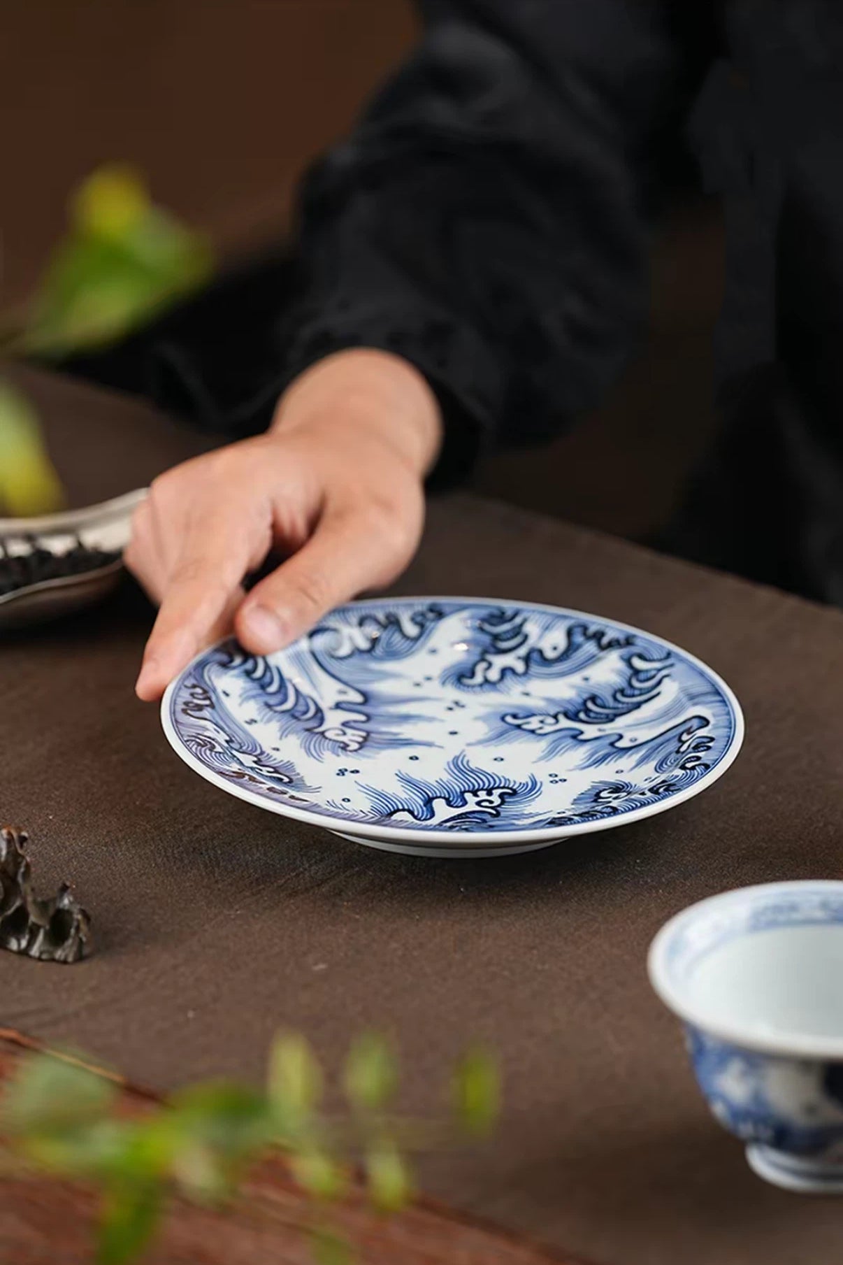 Jingdezhen Hand-Painted Ming-Style Blue-and-White Wave Pattern Gaiwan 140ml