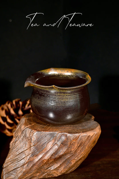 Pièce unique en bois cuit, boue artisanale noire et or, tasse d'équité 200 ml