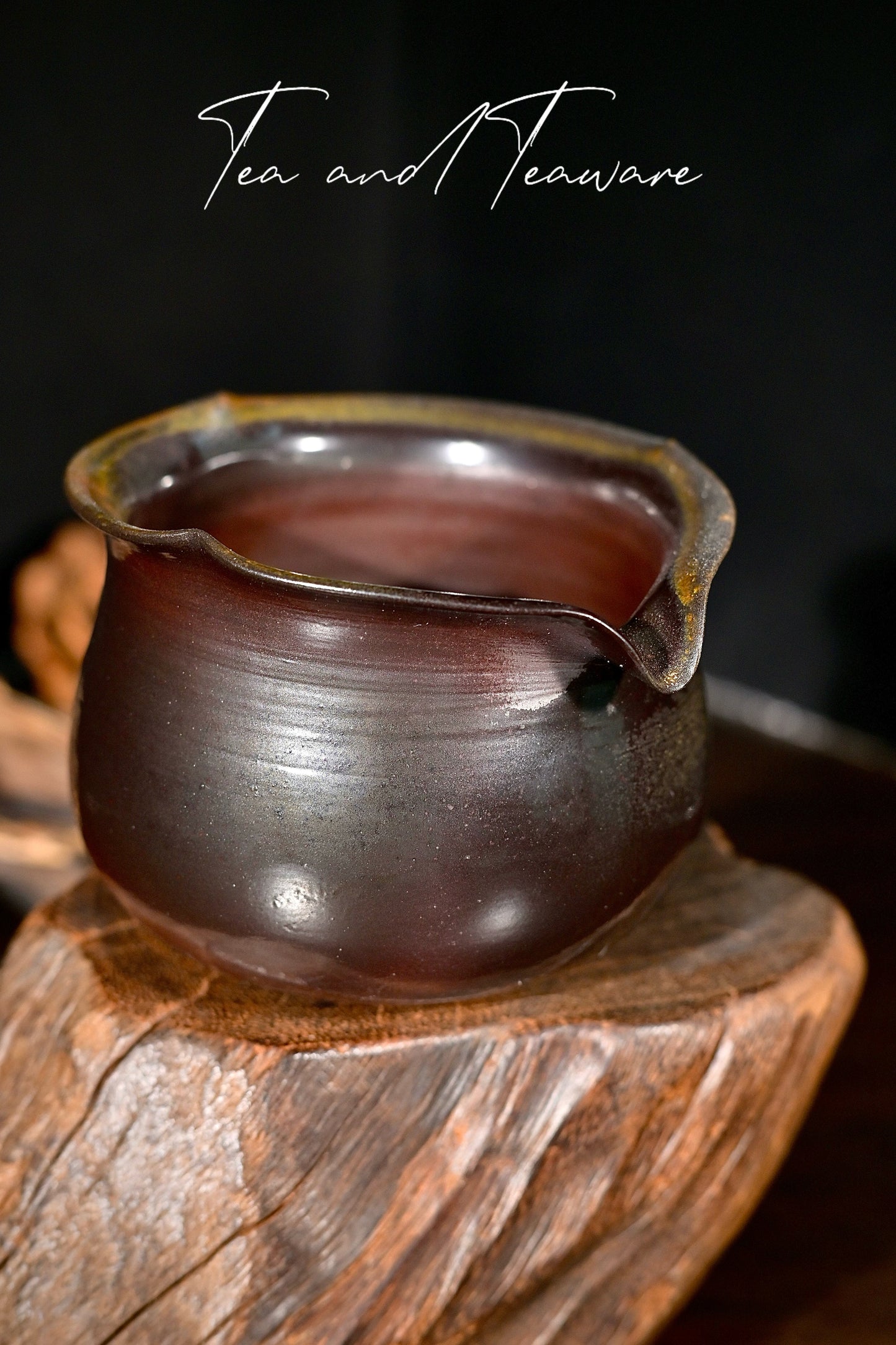 Pièce unique en bois cuit, boue artisanale noire et or, tasse d'équité 200 ml