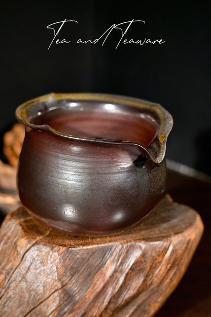 Pièce unique en bois cuit, boue artisanale noire et or, tasse d'équité 200 ml