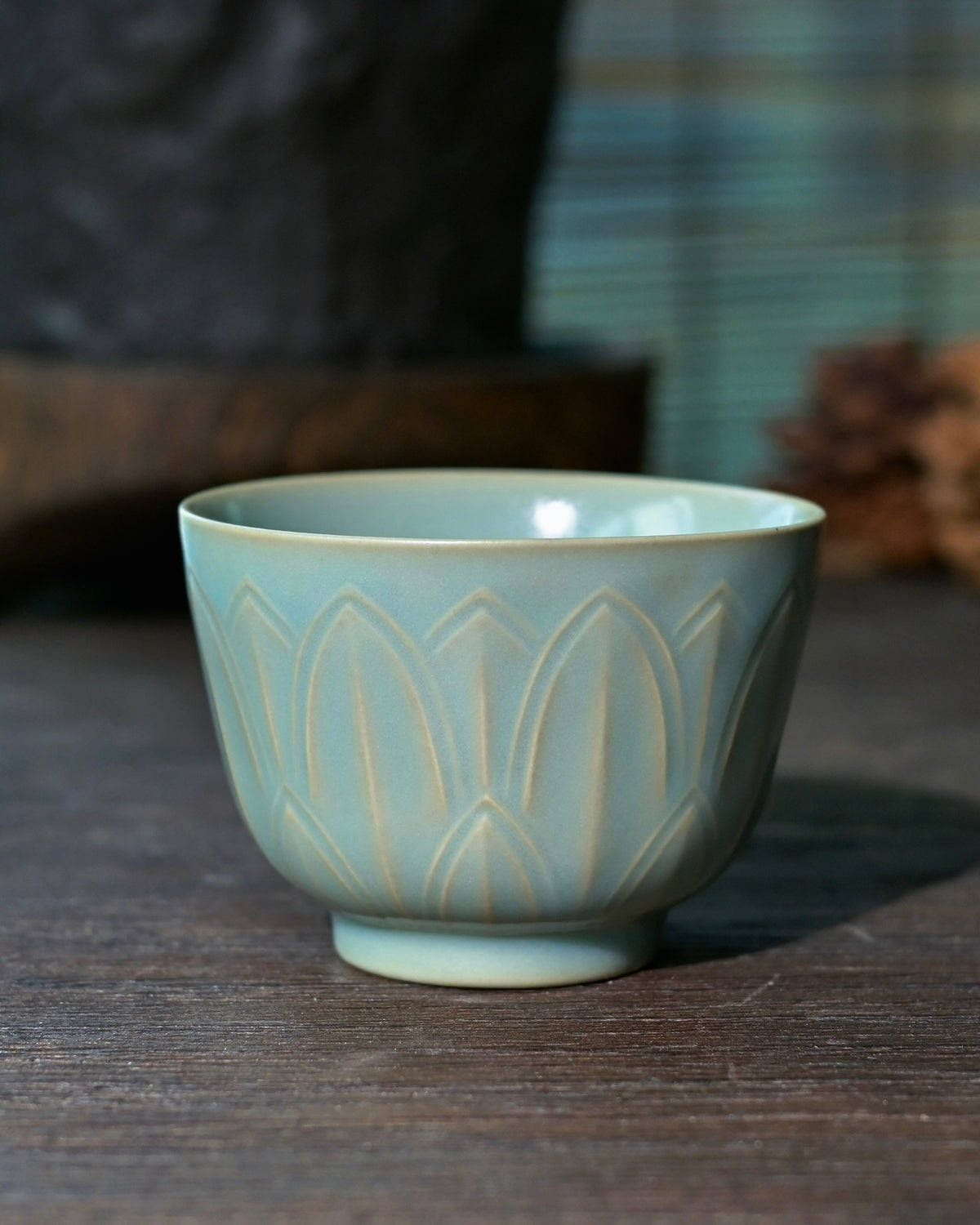 Ru Ware Vintage-Glaze Carved Lotus / Baoxiang Motif Teacup 90ml