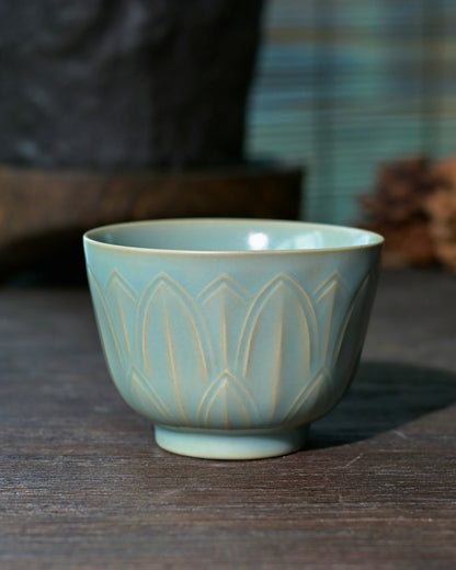 Ru Ware Vintage-Glaze Carved Lotus / Baoxiang Motif Teacup 90ml