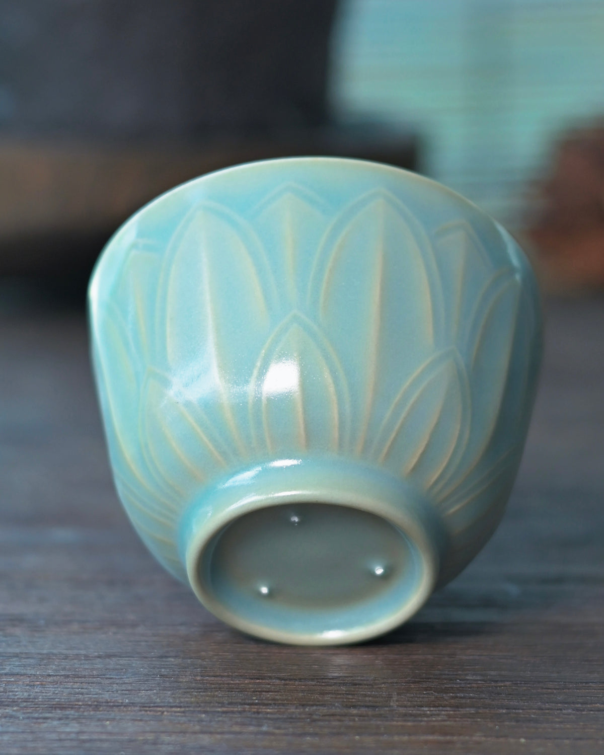 Ru Ware Vintage-Glaze Carved Lotus / Baoxiang Motif Teacup 90ml
