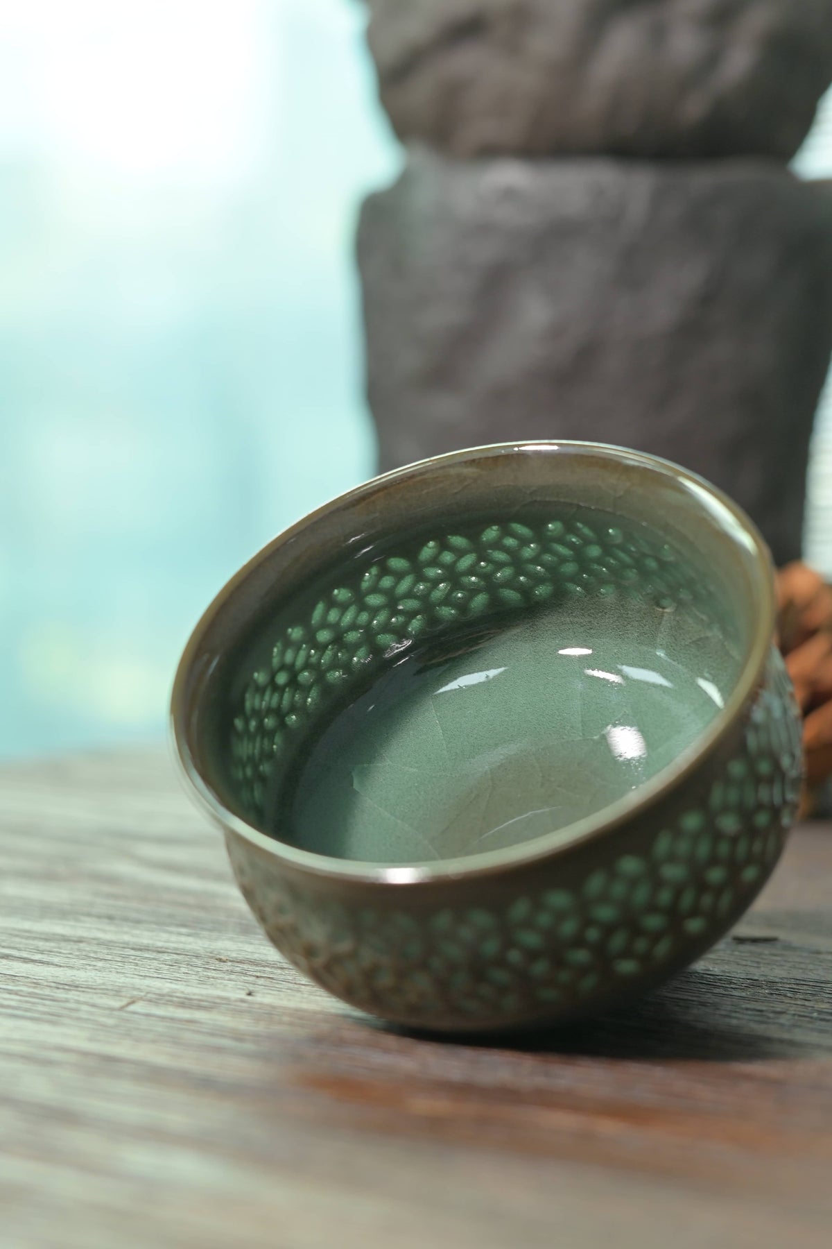 Longquan Celadon Ge Kiln Iron-Clay Linglong porcelain Teacup 100ml