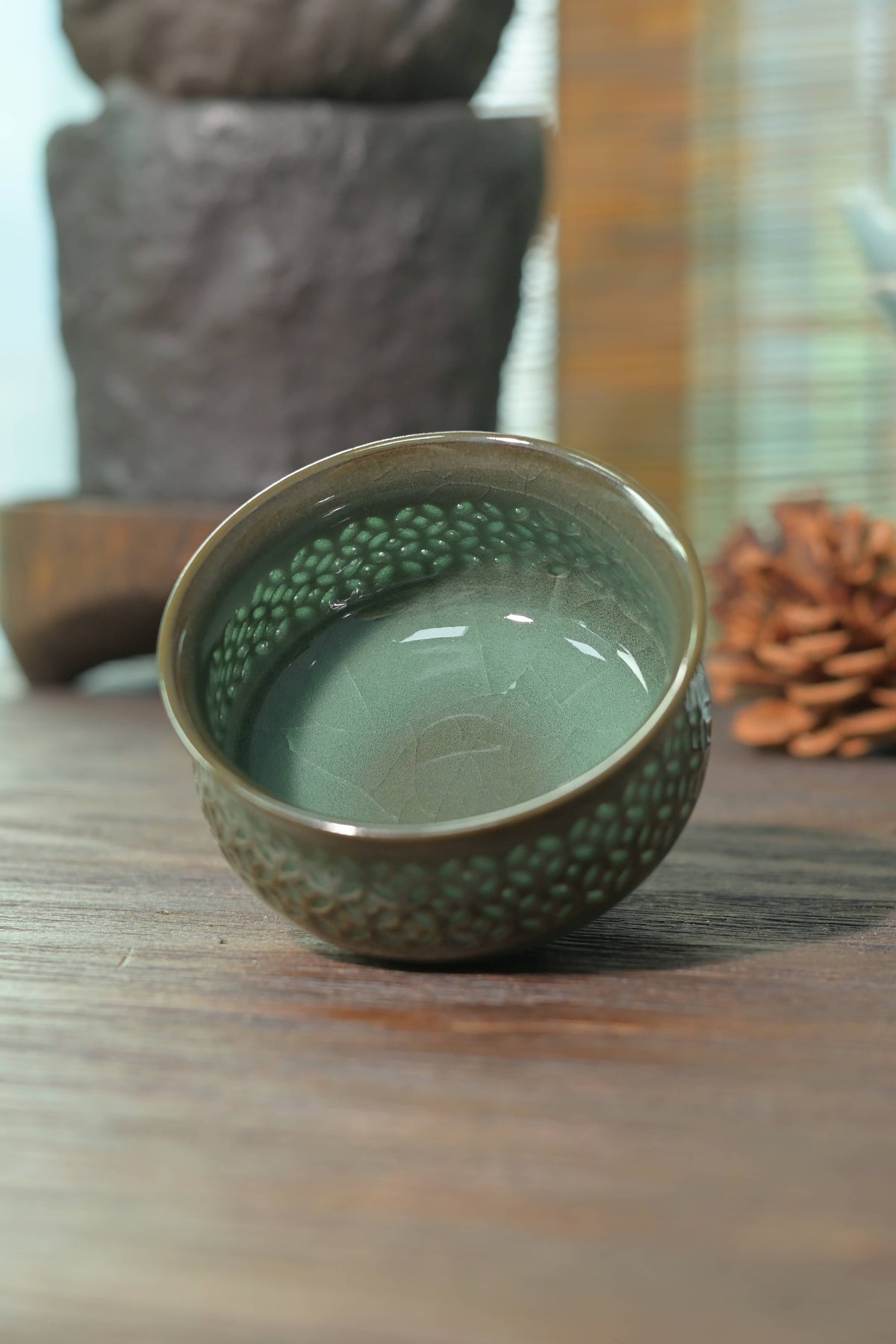 Longquan Celadon Ge Kiln Iron-Clay Linglong porcelain Teacup 100ml