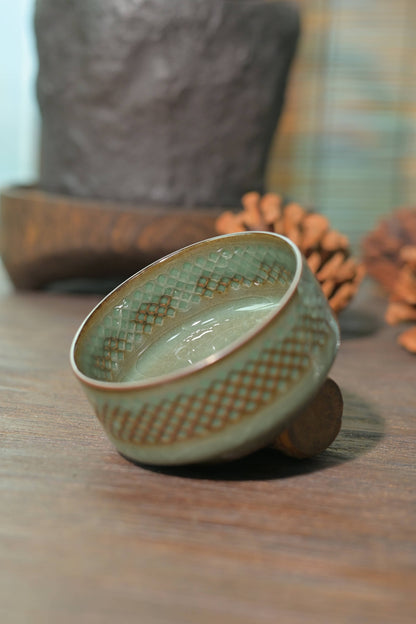 Longquan Celadon Ge Kiln Iron-Clay Linglong porcelain Teacup 100ml