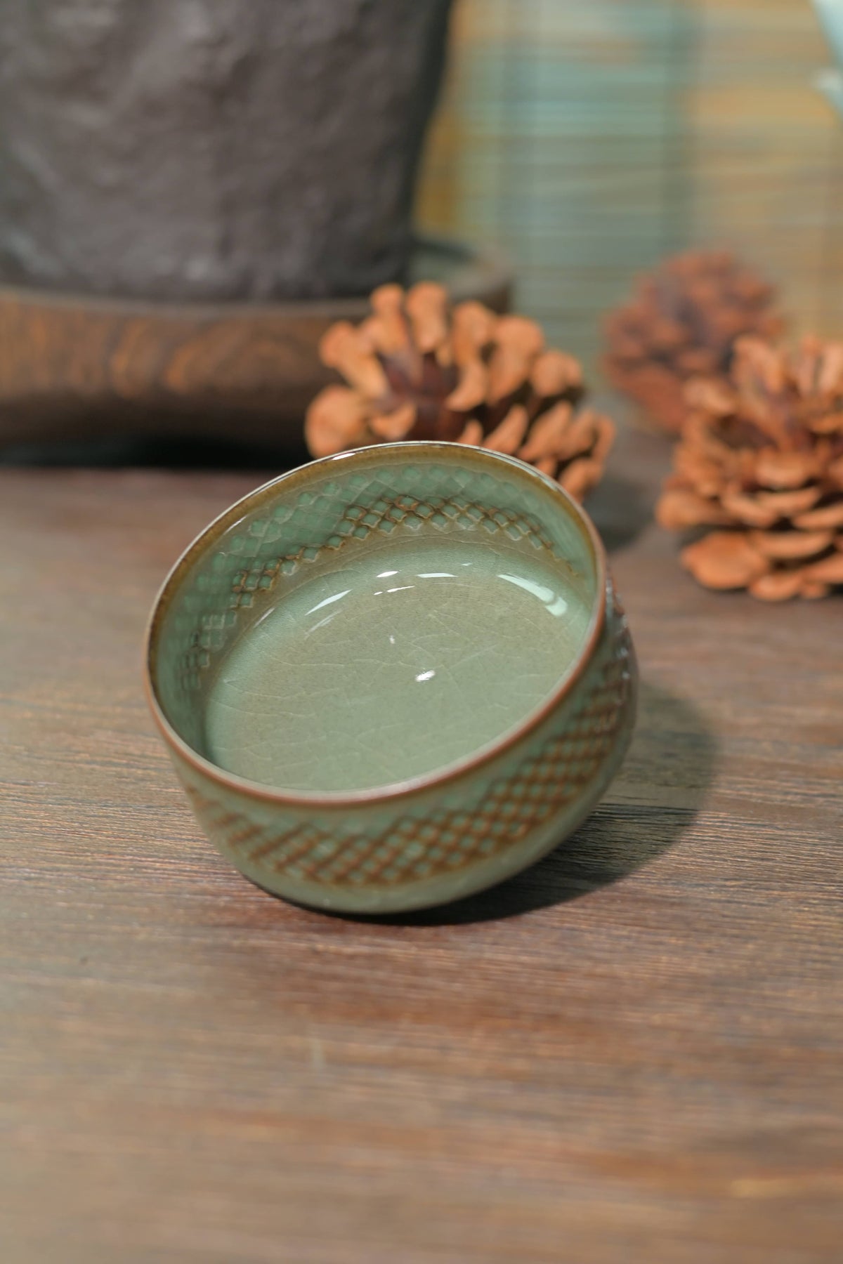 Longquan Celadon Ge Kiln Iron-Clay Linglong porcelain Teacup 100ml