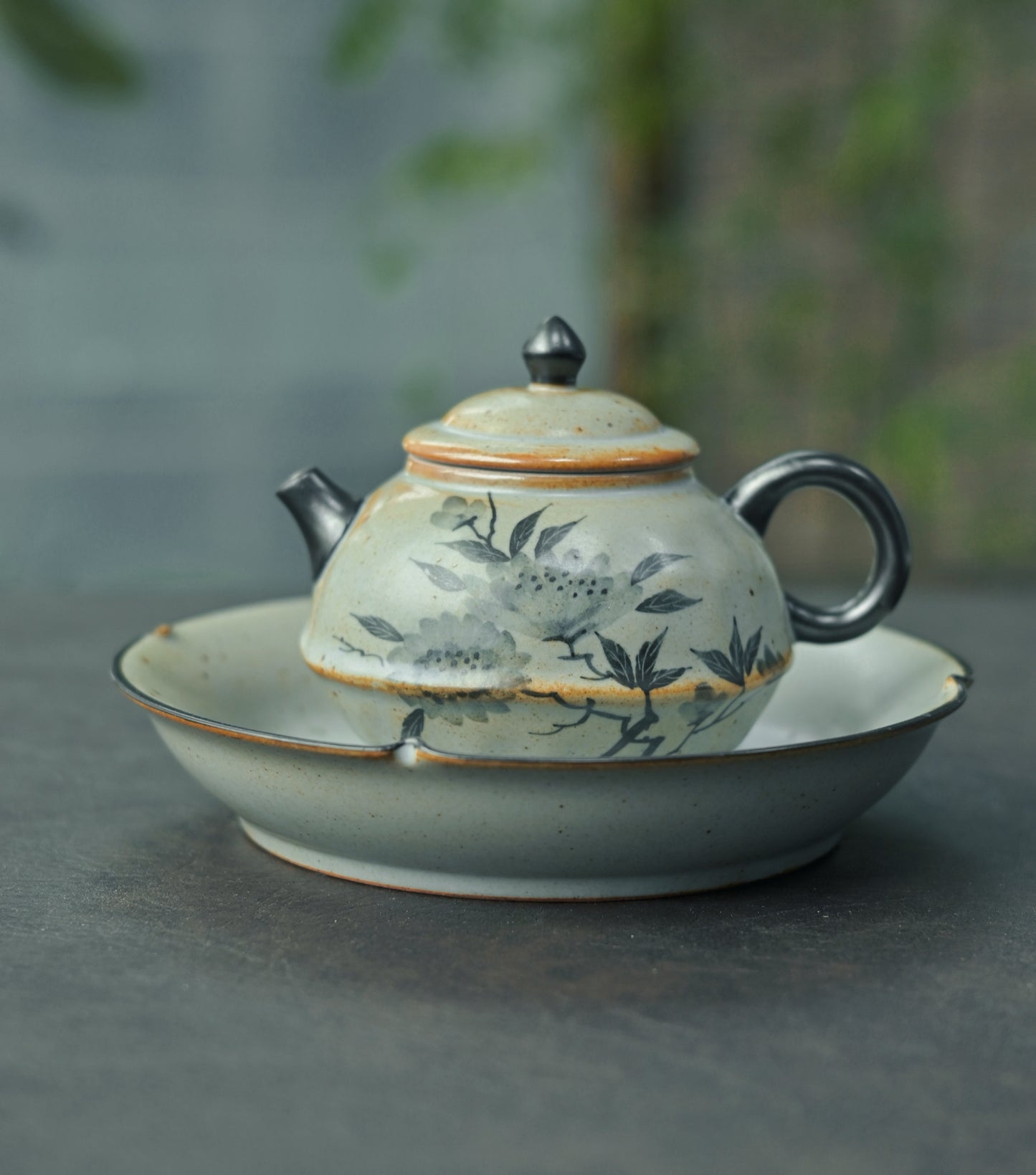 Small-Size Retro Hand-Painted Peony Teapot with Drip Tray