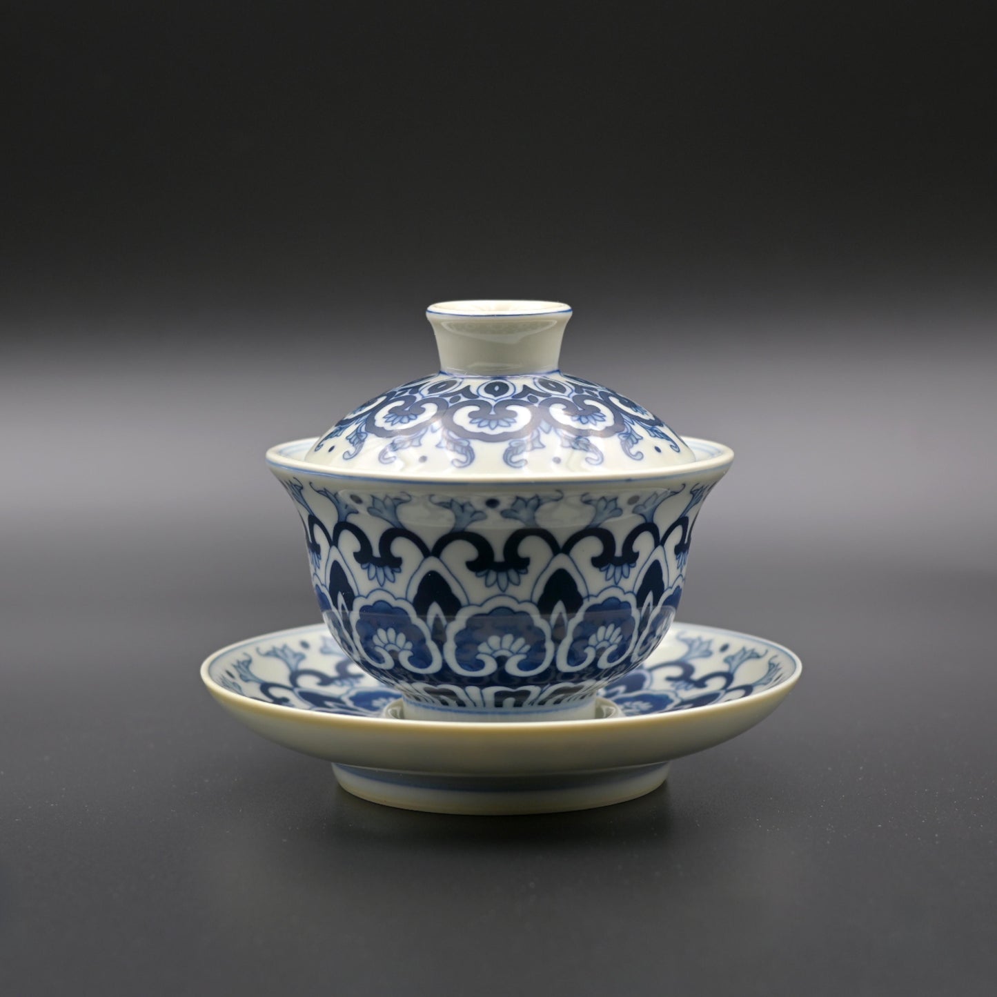 The Blue and White Lotus Pattern Gaiwan Jingdezhen Qinghua Tea Bowl