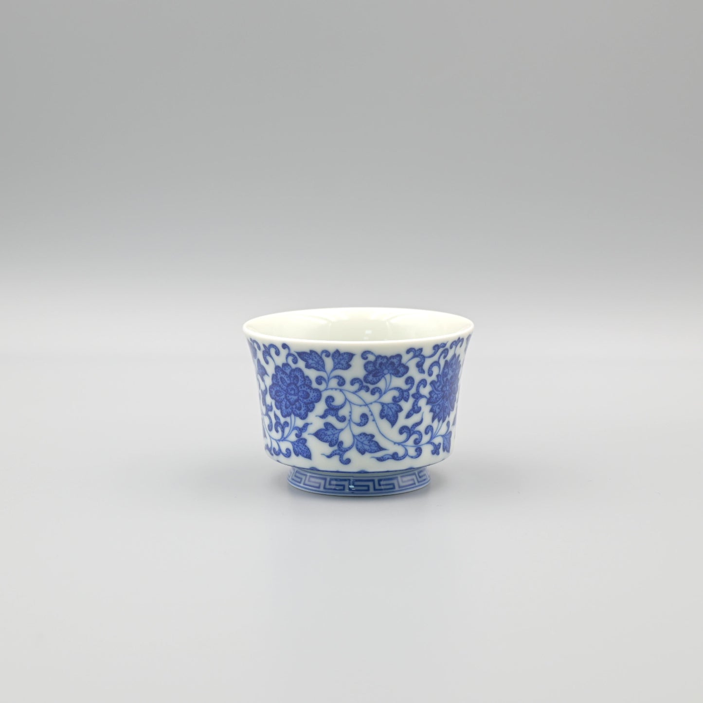 Jingdezhen Blue and White Porcelain Lotus Scrolling Pattern Short-stemmed Tea Cup