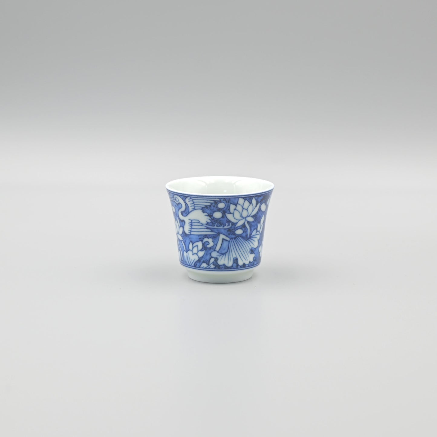 Blue and White Porcelain White Space Technique Lotus and Egret Pattern Horse-shoe Tea Cup