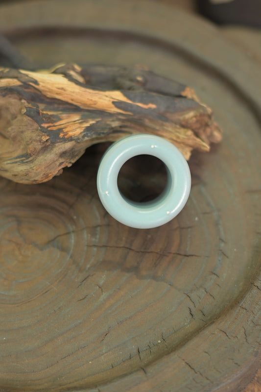 Ru Ware Thumb Ring with Willow-Leaf Crackle Glaze