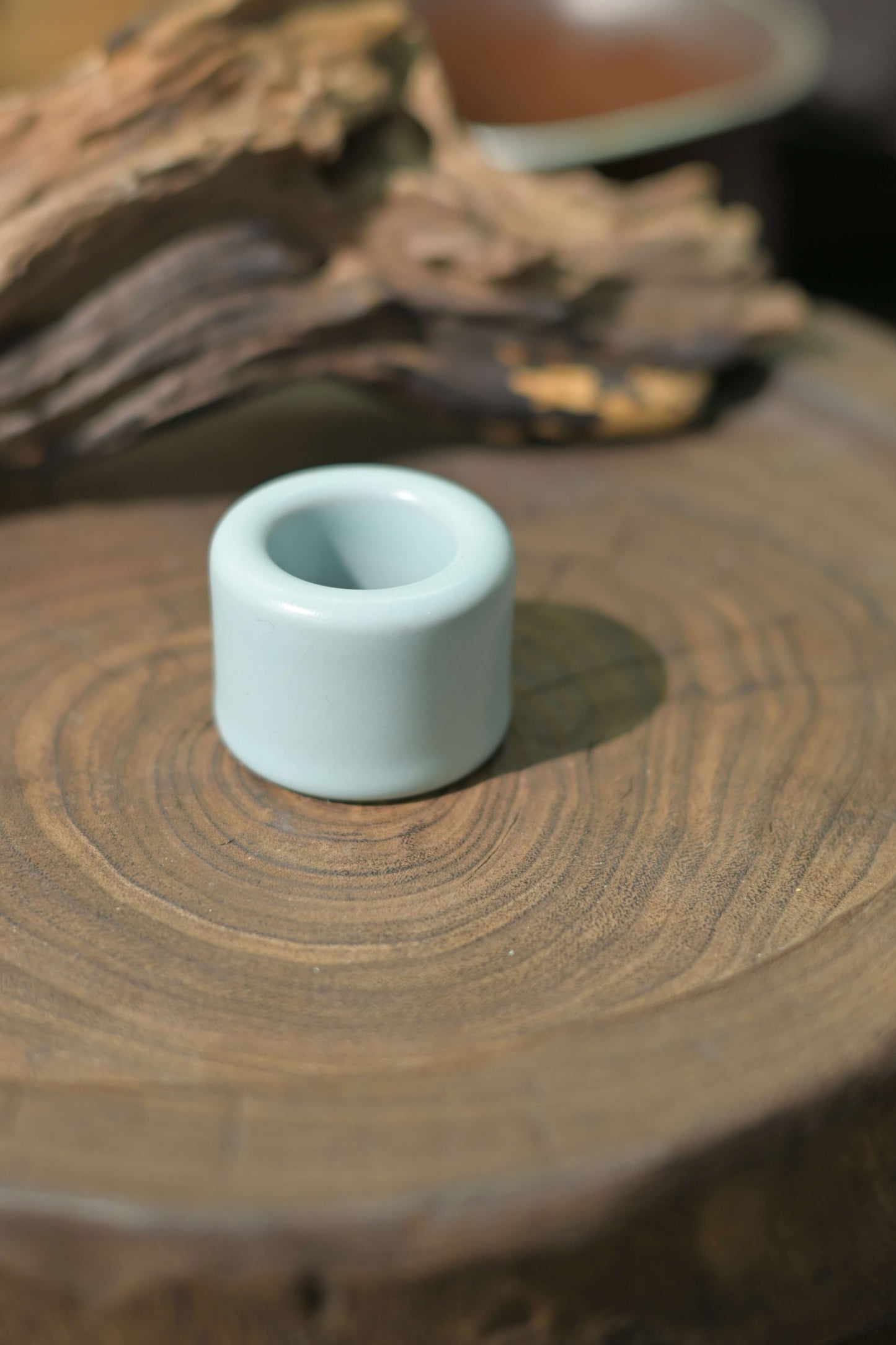 Ru Ware Thumb Ring with Willow-Leaf Crackle Glaze