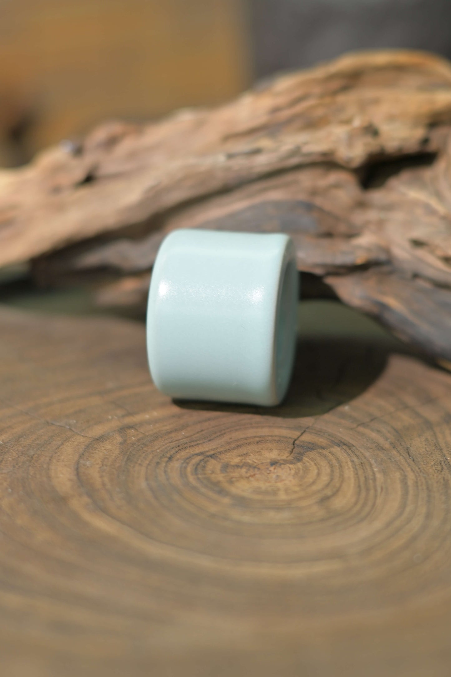 Ru Ware Thumb Ring with Willow-Leaf Crackle Glaze