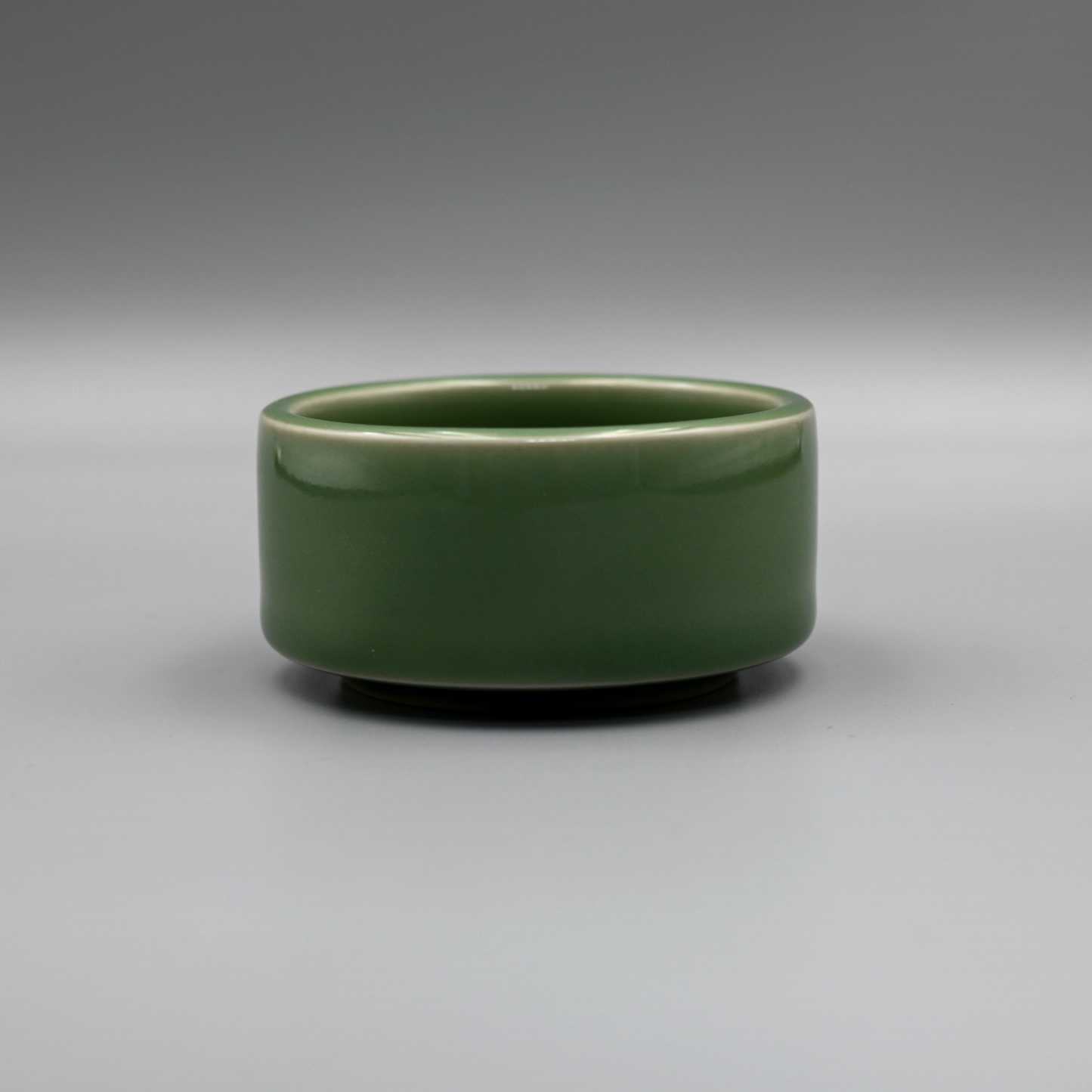 Longquan Celadon Waves Pattern Plum Green Host Tea cup