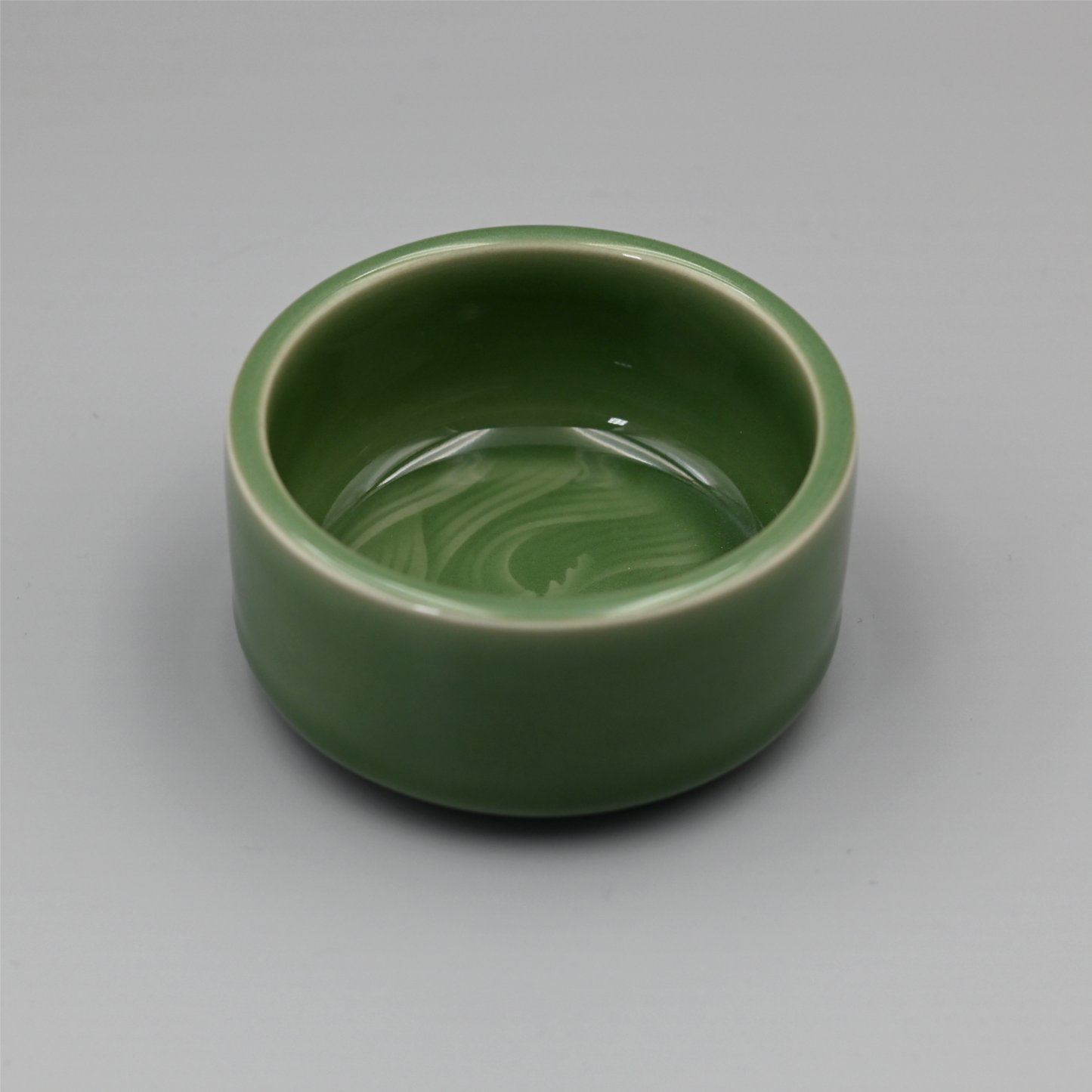 Longquan Celadon Waves Pattern Plum Green Host Tea cup