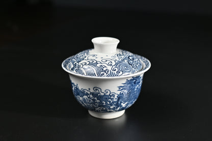Bol à thé bleu et blanc de Jingdezhen à décor de Qilin