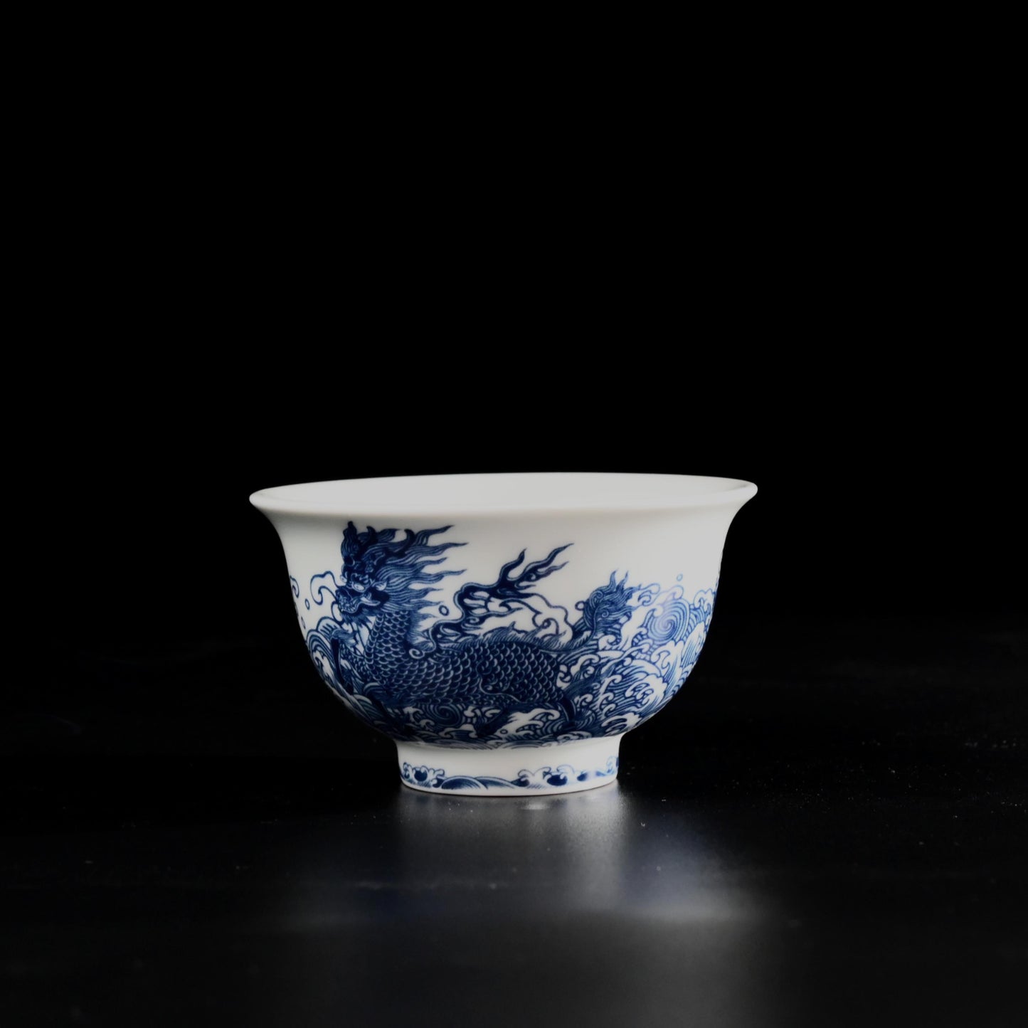 Jingdezhen Blue and White Host Tea Cup with Qilin Design