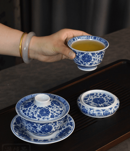 Jingdezhen blau-weißes Teekannen-Set mit Lotus-Rollmuster