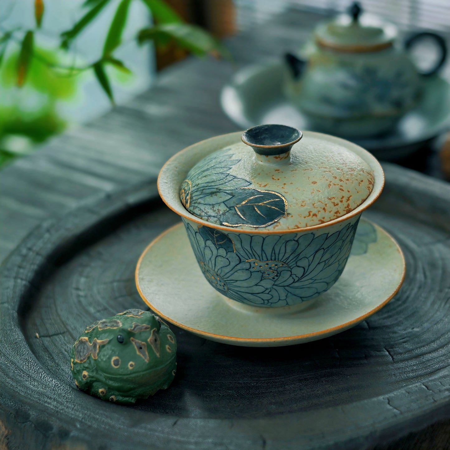 Retro Hand-Painted Lotus Design Caramel Glaze Vintage Tea Bowl / Gaiwan