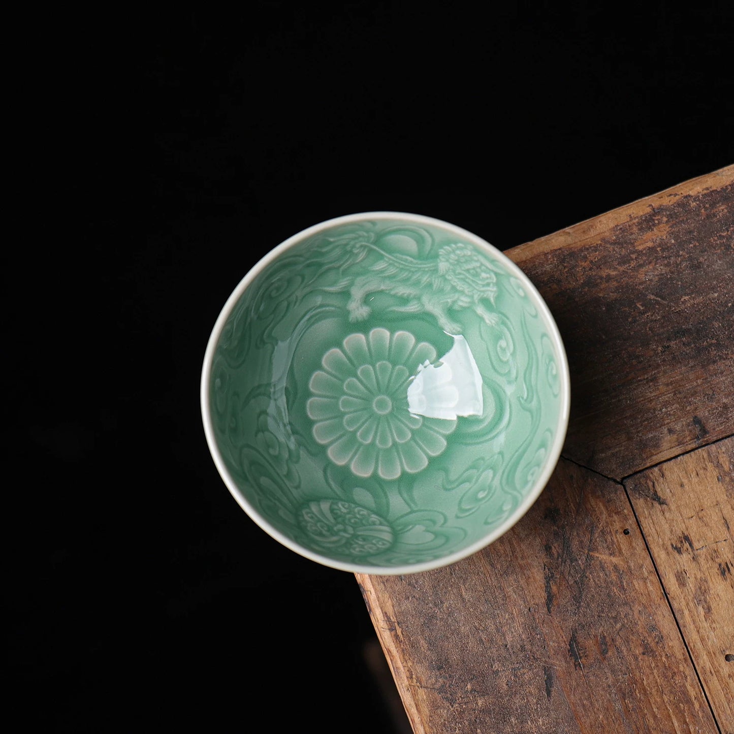 Longquan Celadon “Lion Playing with Ball” Plum-Green Teacup 100ml